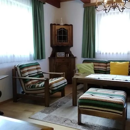 Lissis Alpennest * Gosau